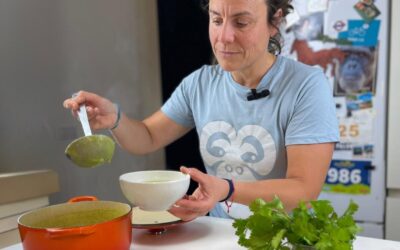 Receta de crema de calabacín con aguacate y cilantro: ligera, nutritiva y deliciosa